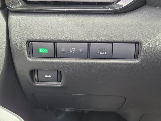 Used 2020 Nissan Sentra SV FWD image 6