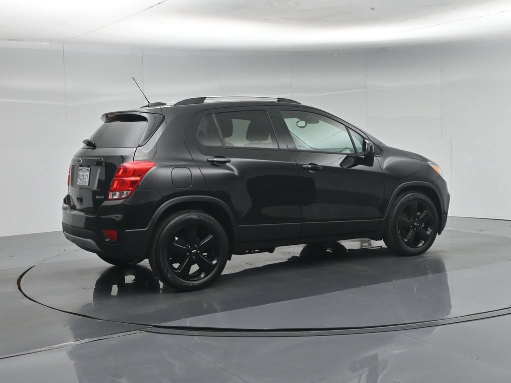 Used 2018 Chevrolet Trax Premier w/ Midnight Edition FWD image 31
