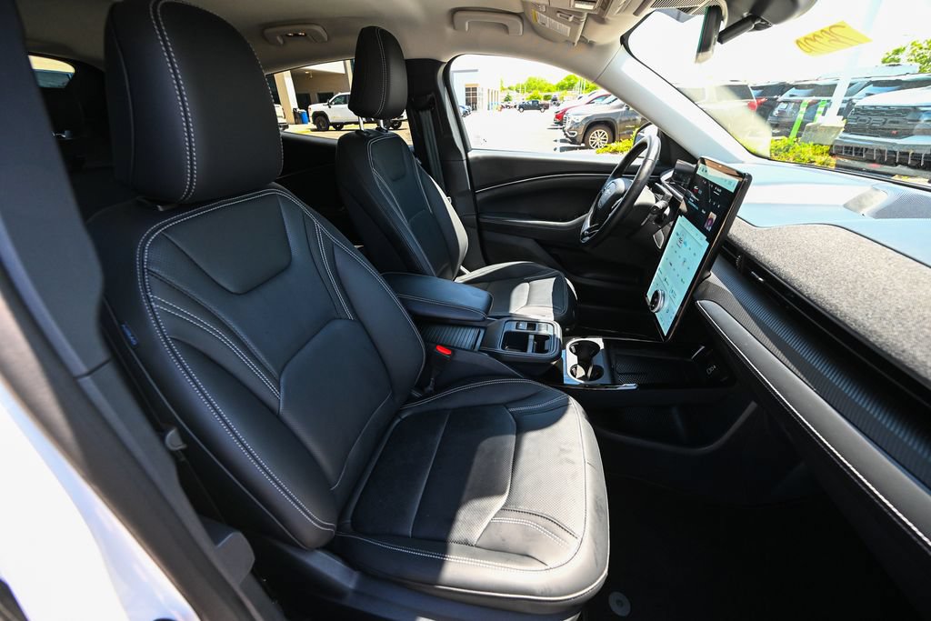 Certified 2025 Ford Mustang Mach-E Premium AWD/4WD image 25
