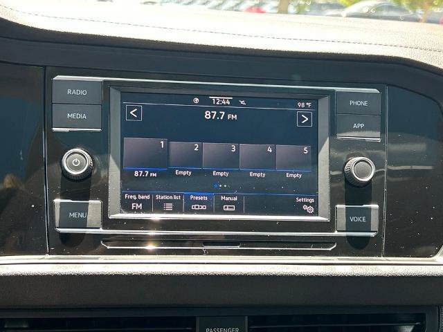 Used 2023 Volkswagen Jetta SE w/ Panoramic Sunroof Package FWD image 35