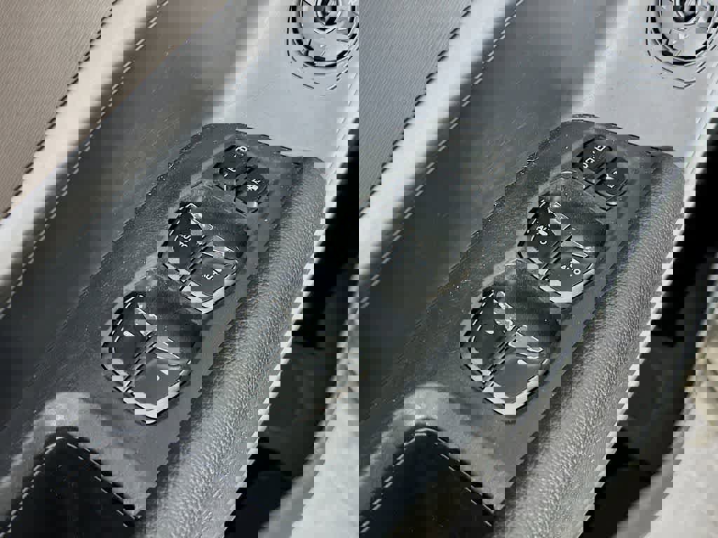 Used 2018 Hyundai Santa Fe Sport image 28