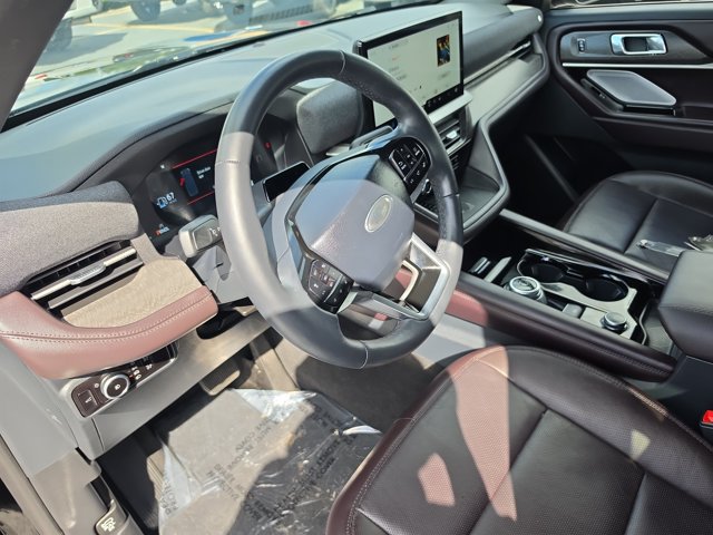 Certified 2025 Ford Explorer Platinum RWD image 20
