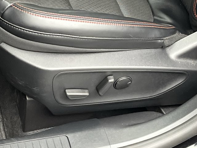 Certified 2025 Ford Escape ST-Line w/ Tech Pack #1 AWD/4WD image 11