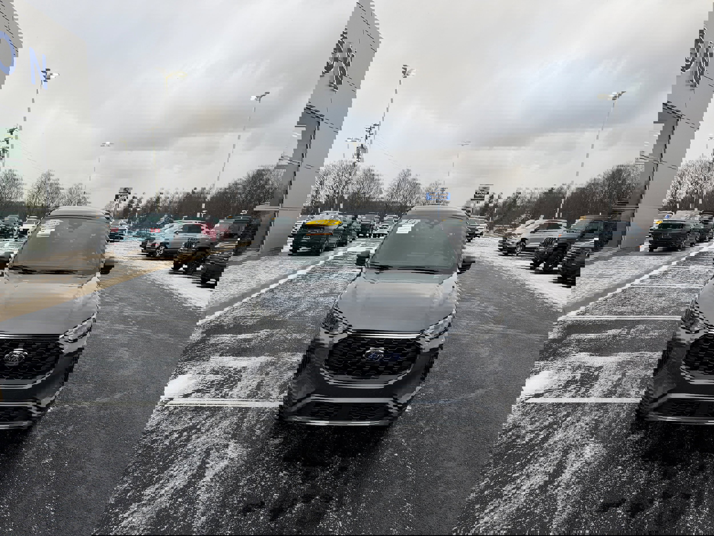 Certified 2024 Ford Escape ST-Line w/ Tech Pack #1 image 9