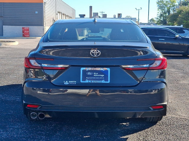 Used 2025 Toyota Camry SE w/ Convenience Package FWD image 4