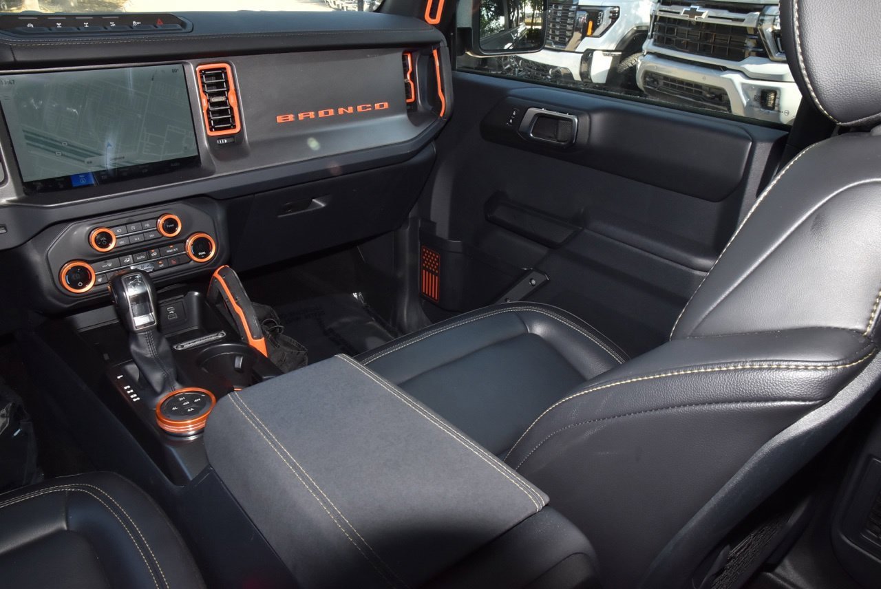 Certified 2025 Ford Bronco Badlands AWD/4WD image 17