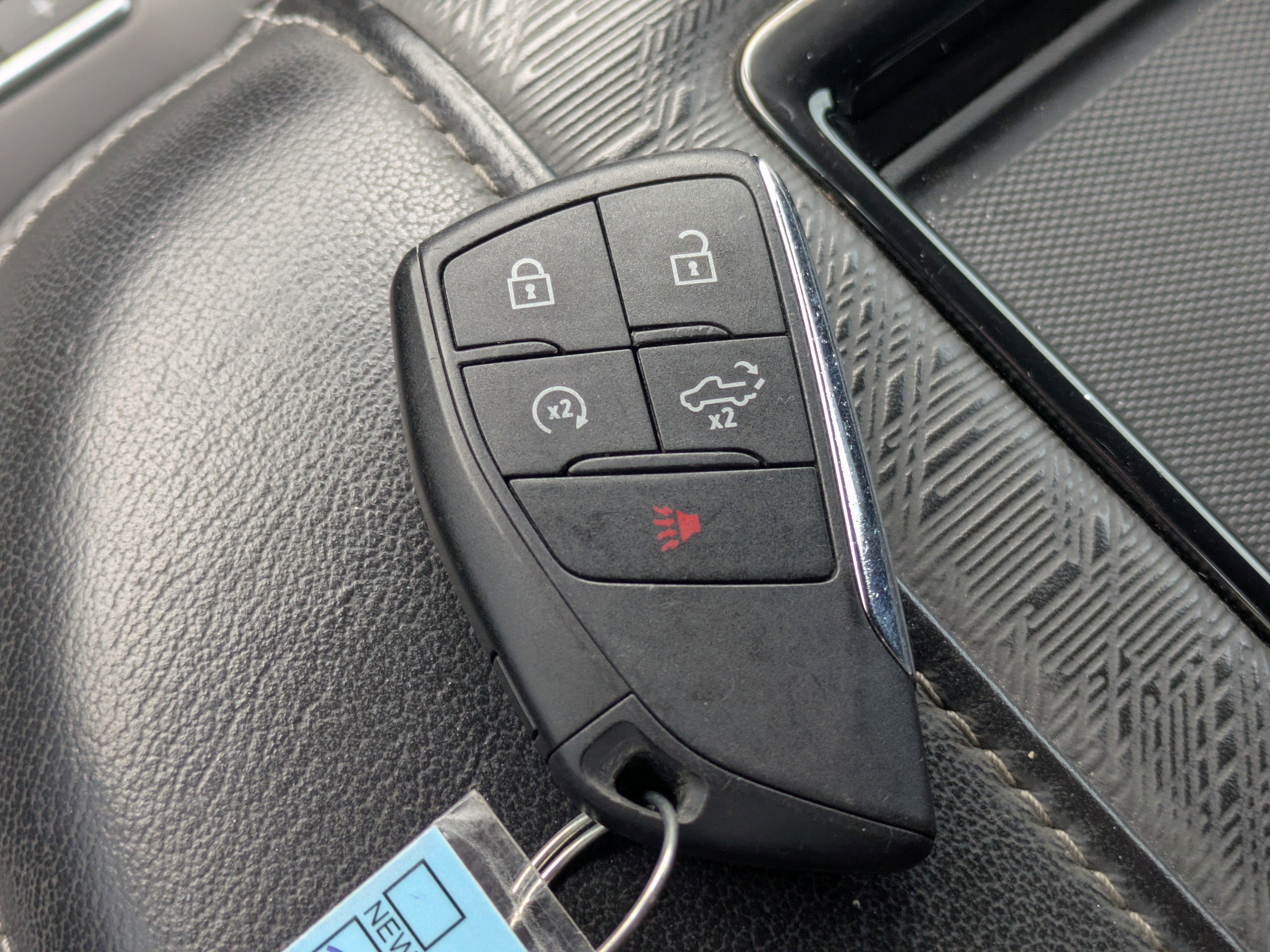 Used 2022 GMC Sierra 1500 AT4X image 32