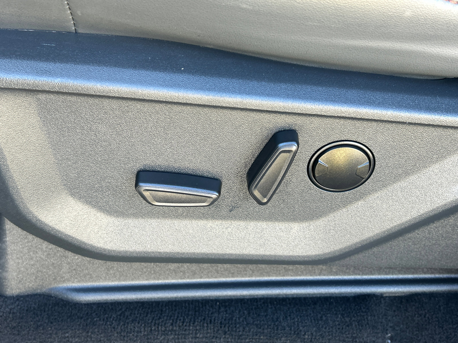 Certified 2025 Ford Expedition Active AWD/4WD image 11