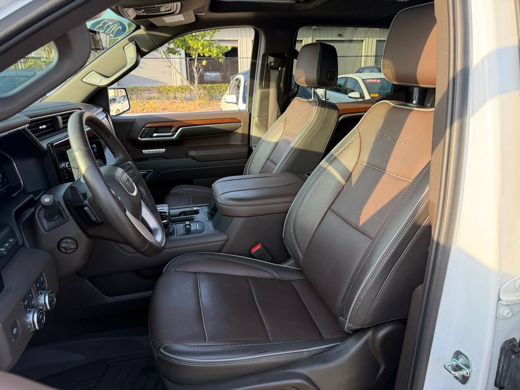 Used 2023 GMC Sierra 1500 Denali w/ Denali Reserve Package AWD/4WD image 11