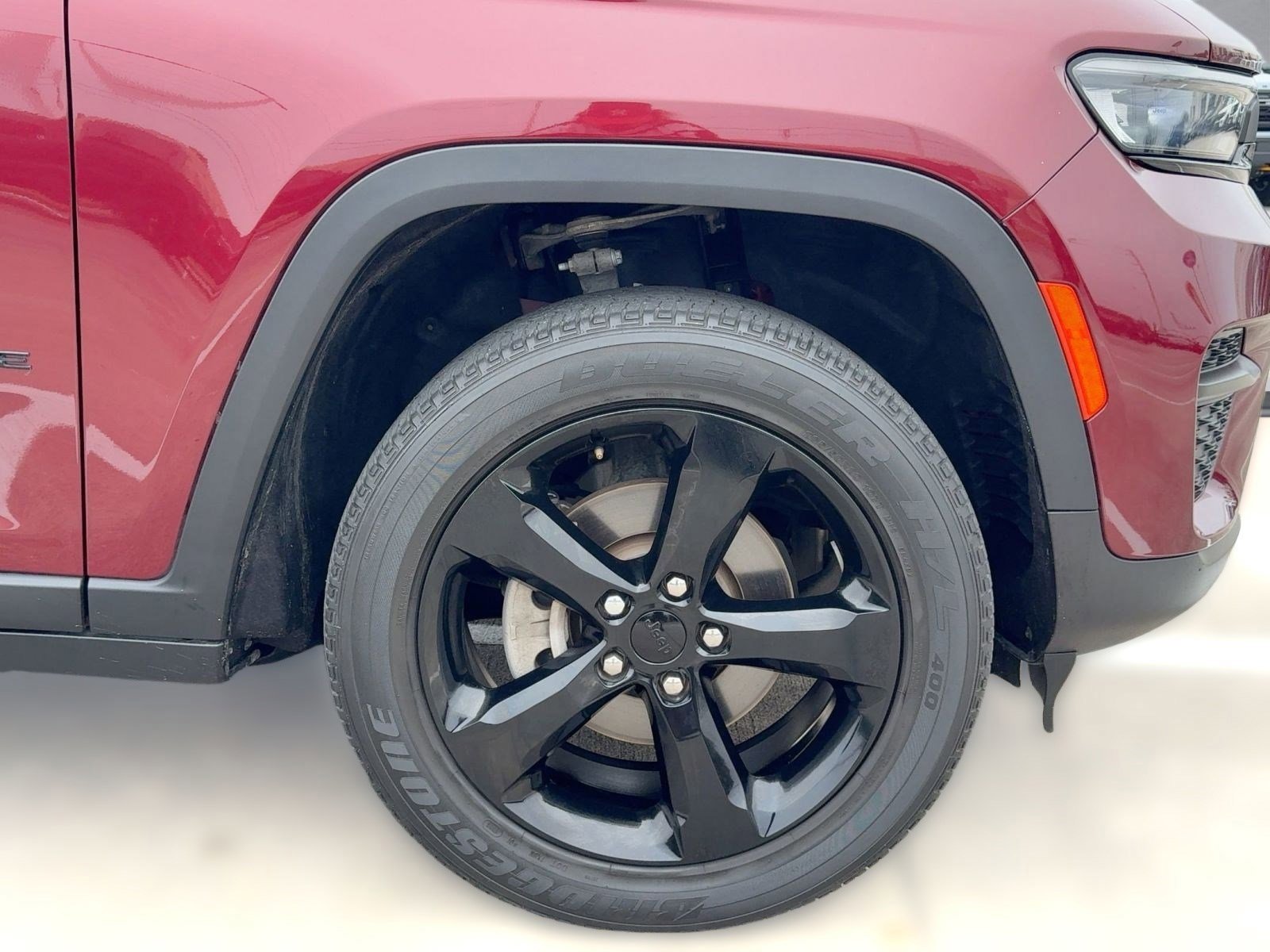 Used 2023 Jeep Grand Cherokee Altitude image 12