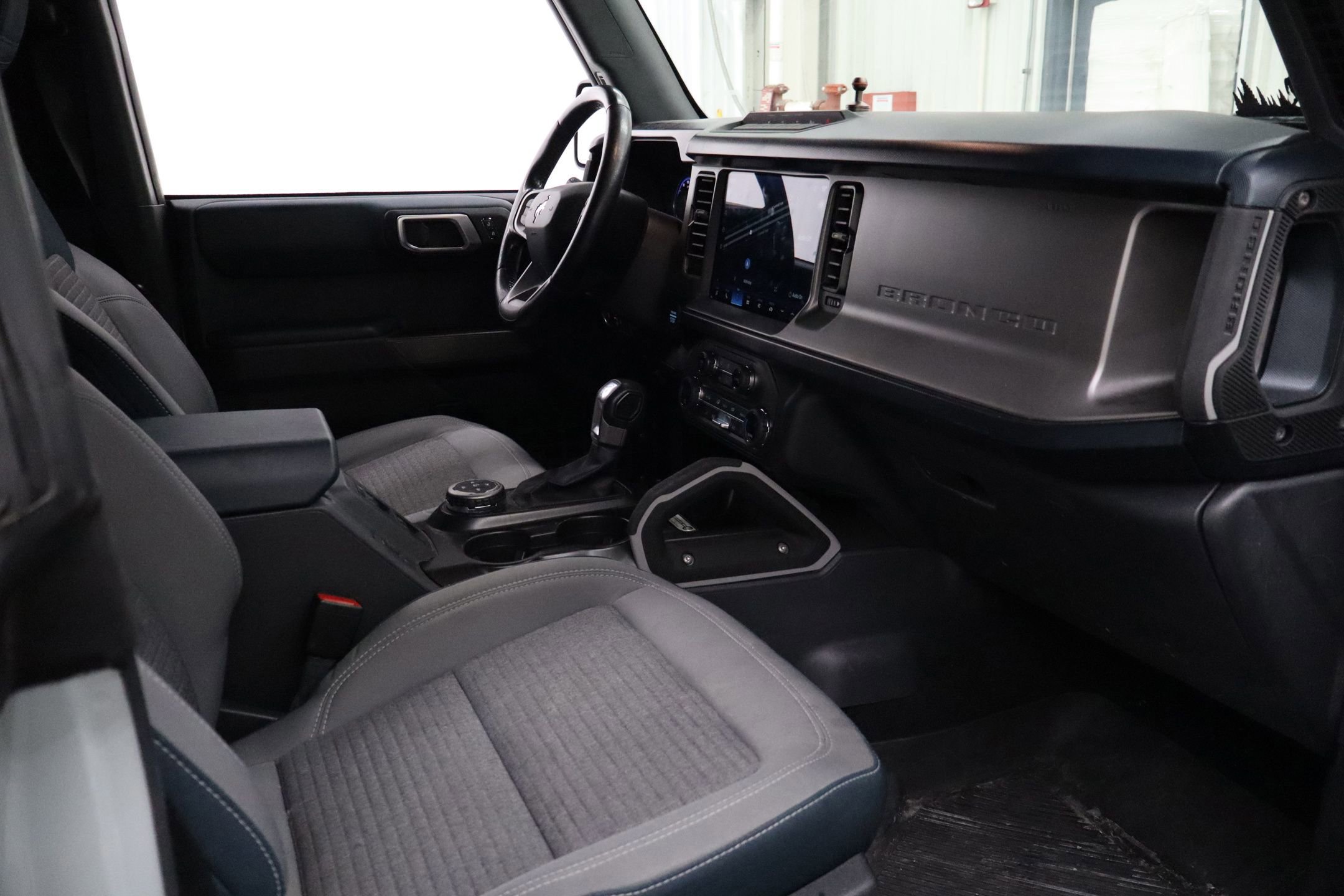 Certified 2021 Ford Bronco Outer Banks w/ Sasquatch Package image 36