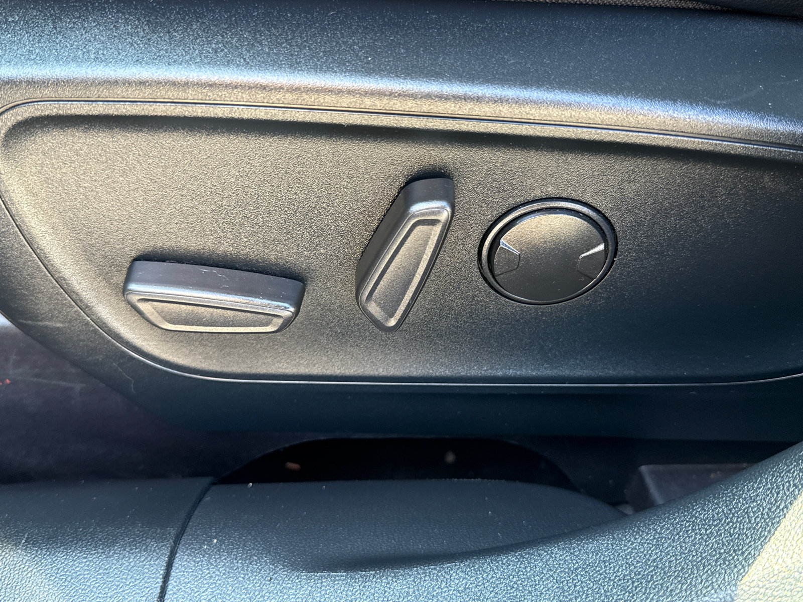 Certified 2020 Ford Escape SEL AWD/4WD image 11