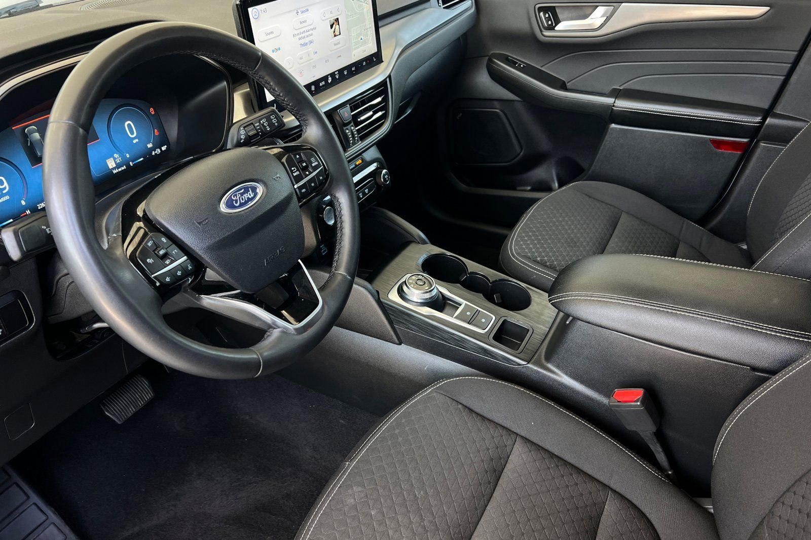 Certified 2023 Ford Escape Active w/ Tech Pack #2 FWD image 9