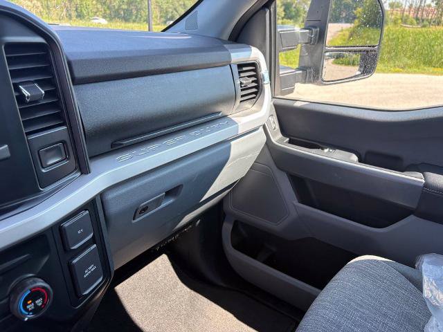 Certified 2024 Ford F250 XLT AWD/4WD image 15
