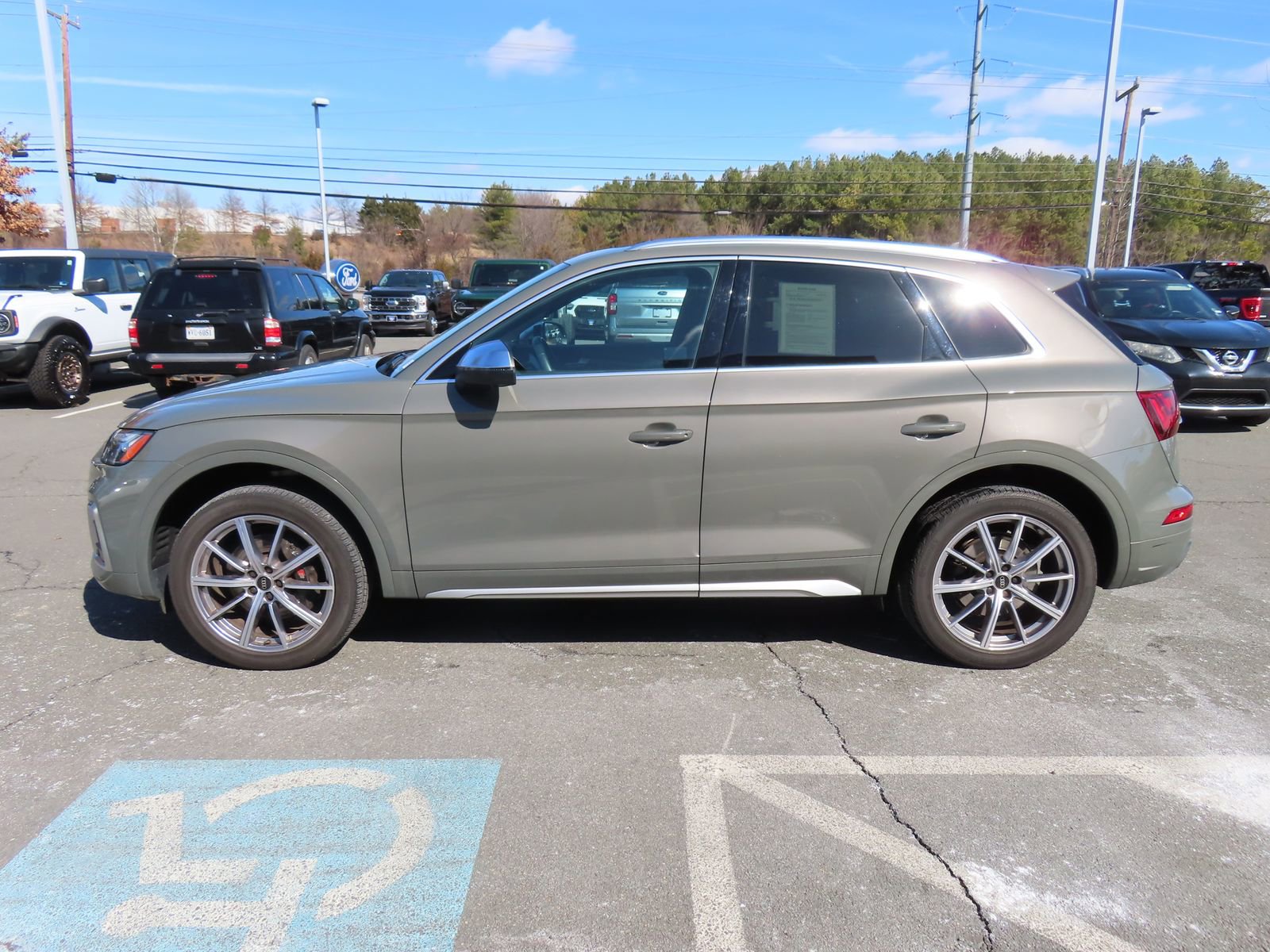 Used 2023 Audi SQ5 Premium w/ Convenience Package image 8