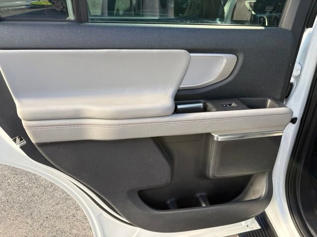 Certified 2025 Ford Expedition Active AWD/4WD image 34