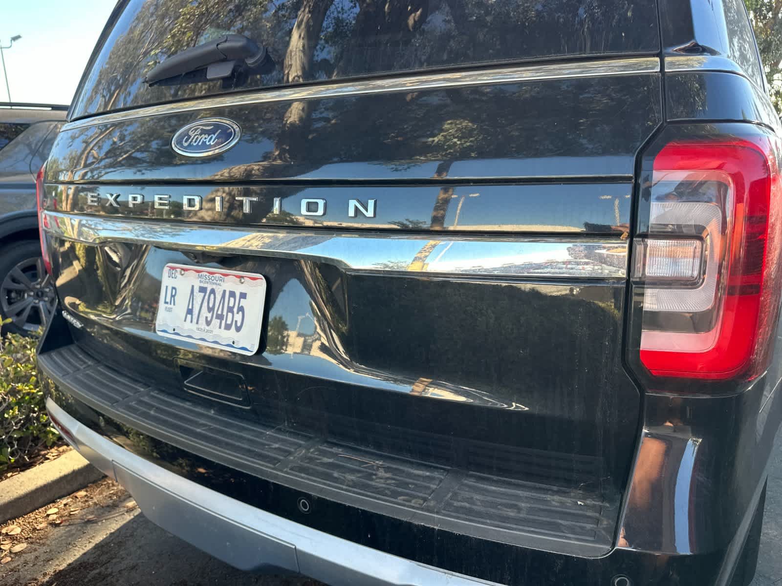 Certified 2024 Ford Expedition Limited AWD/4WD image 5
