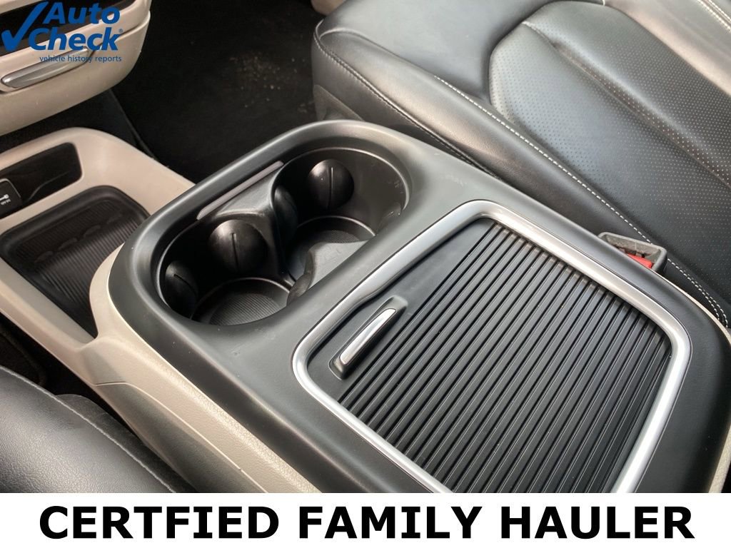 Used 2024 Chrysler Pacifica Touring-L image 45