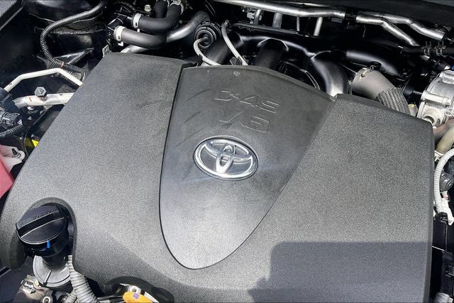 Used 2021 Toyota Highlander XLE FWD image 35