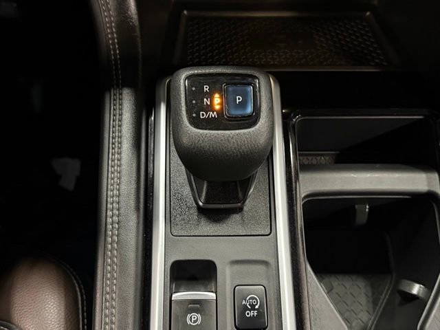 Used 2022 Nissan Pathfinder Platinum w/ Cargo Package image 32