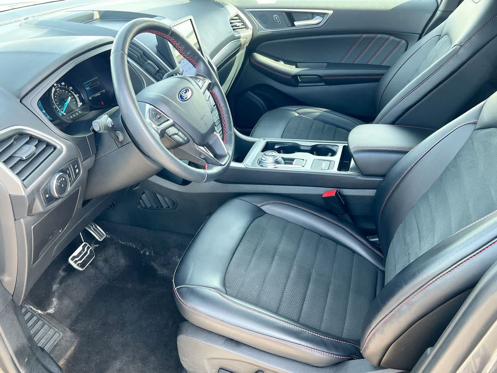 Certified 2024 Ford Edge ST-Line AWD/4WD image 10