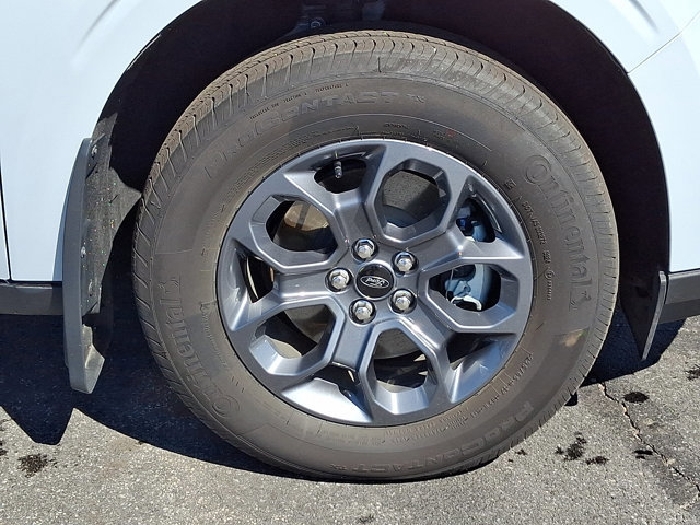 Certified 2025 Ford Maverick XLT w/ Equipment Group 301A AWD/4WD image 9