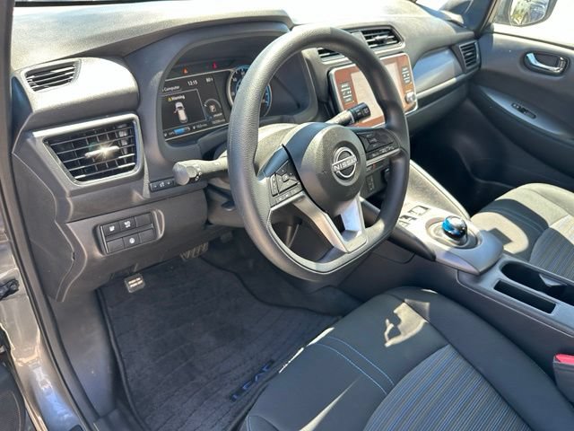 Used 2025 Nissan Leaf S FWD image 17