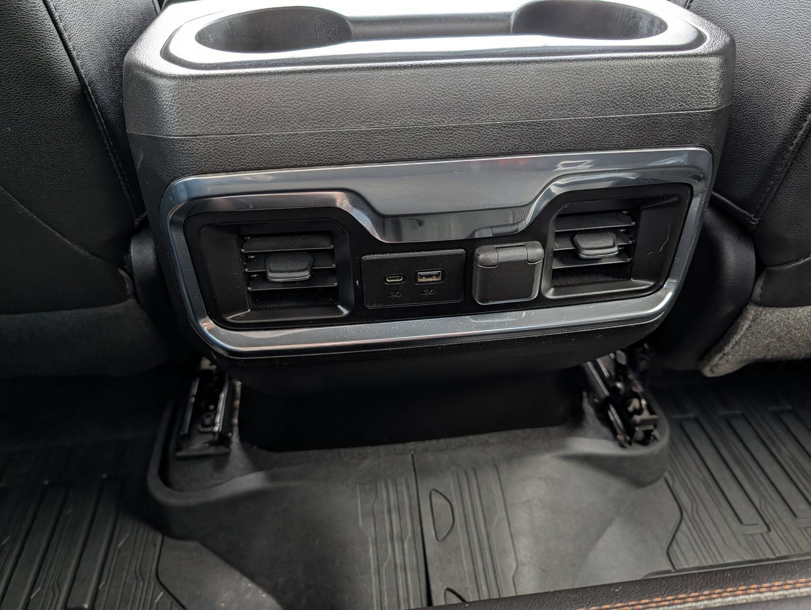 Used 2019 GMC Sierra 1500 AT4 w/ AT4 Premium Package AWD/4WD image 24