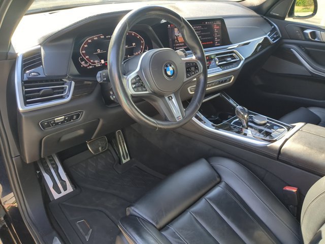 Used 2020 BMW X5 M50i w/ Premium Package AWD/4WD image 16