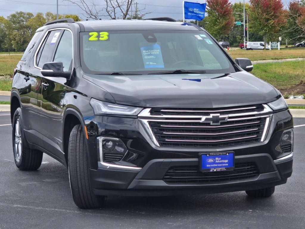 Used 2023 Chevrolet Traverse LT w/ LPO, Floor Liner Package AWD/4WD image 3
