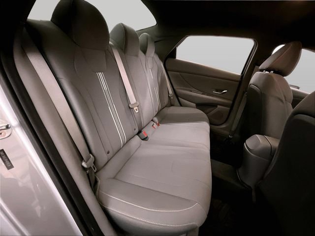 Used 2023 Hyundai Elantra SEL w/ Convenience Package FWD image 26