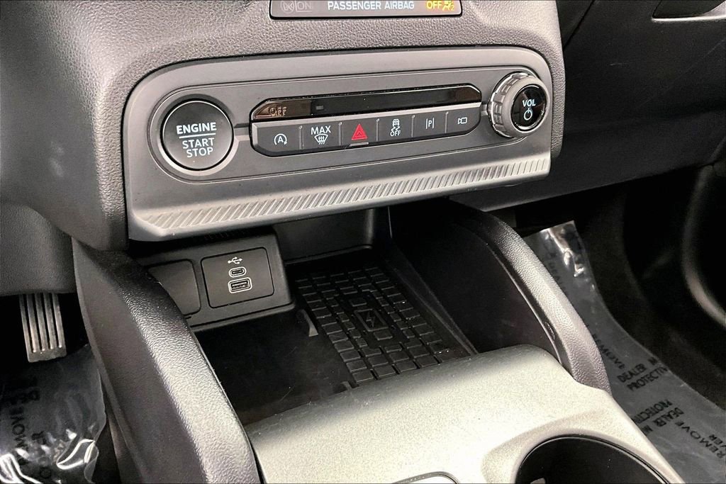Certified 2025 Ford Bronco Sport Outer Banks w/ Outer Banks Tech Package+ AWD/4WD image 32