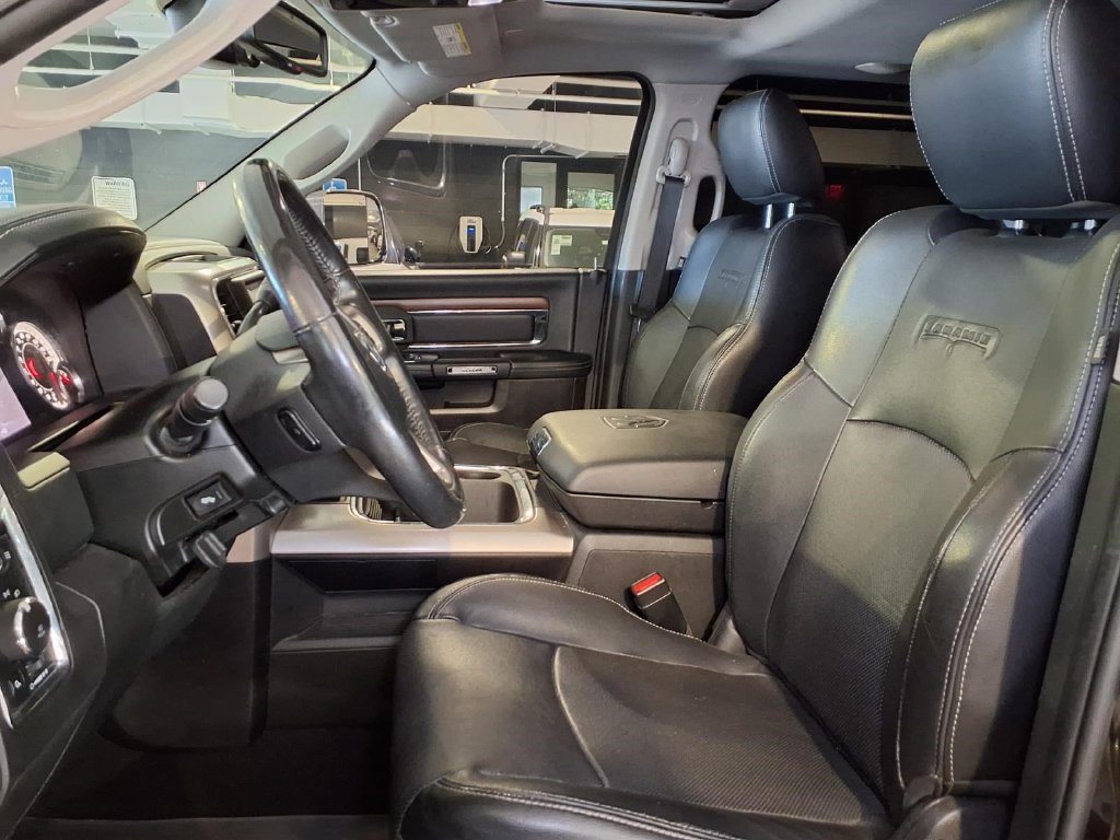 Used 2017 RAM 2500 Laramie w/ Convenience Group AWD/4WD image 18