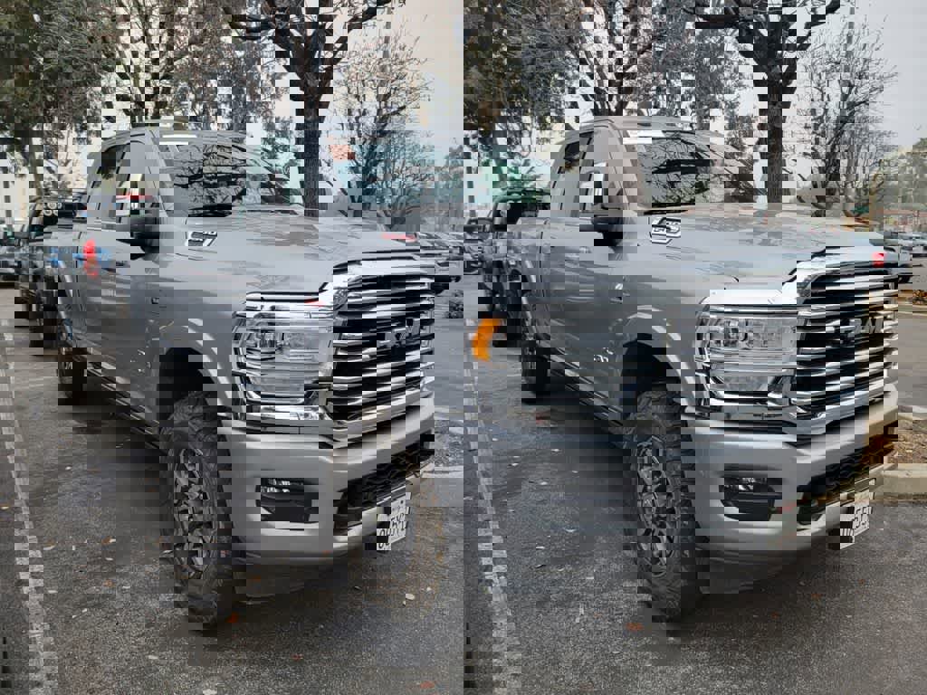 Used 2023 RAM 3500 Limited image 9