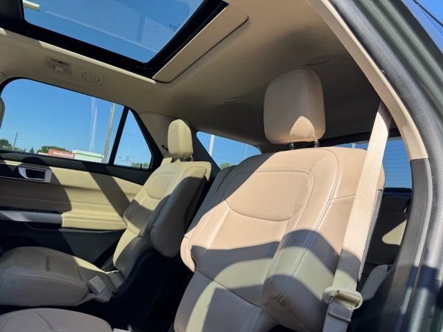 Certified 2023 Ford Explorer XLT w/ Equipment Group 202A AWD/4WD image 11