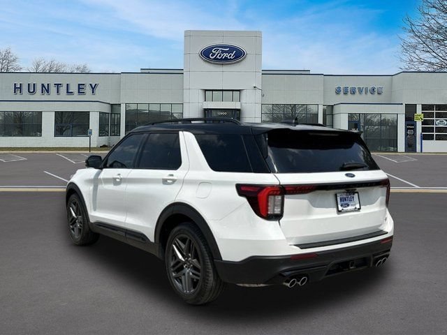 Certified 2025 Ford Explorer ST AWD/4WD image 5