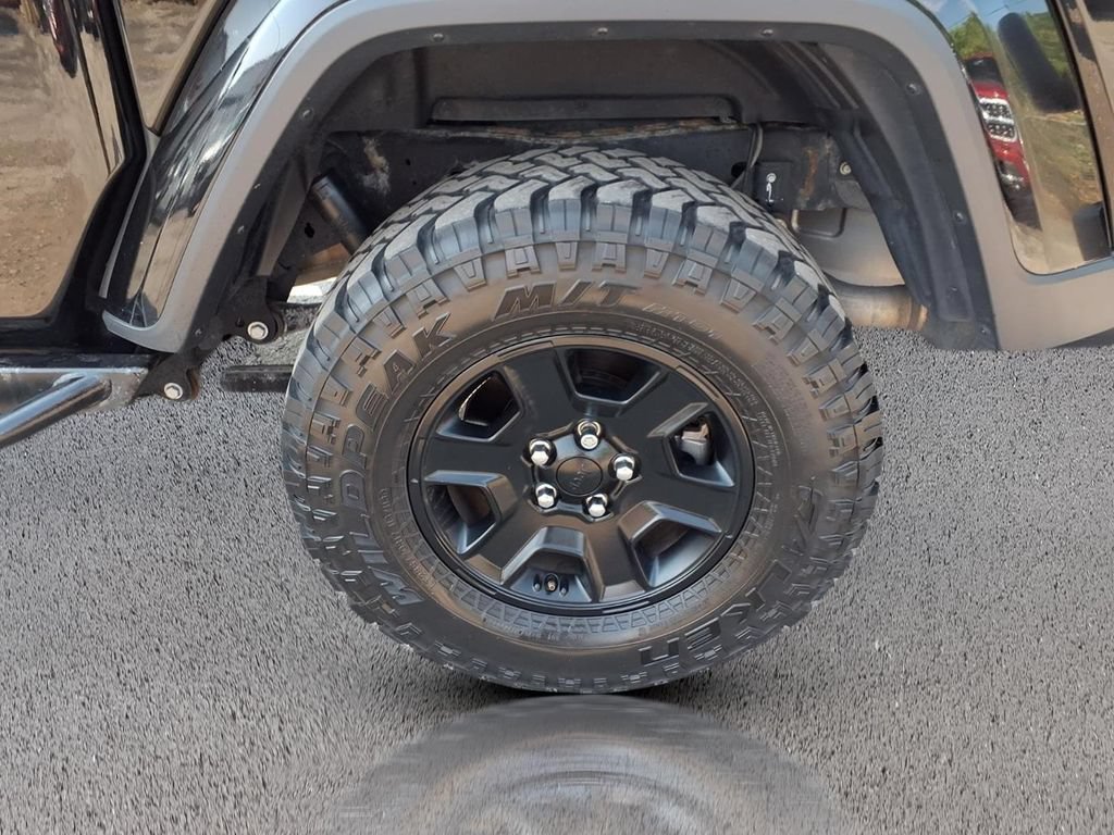 Used 2021 Jeep Gladiator Sport AWD/4WD image 30
