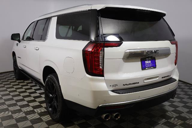 Used 2023 GMC Yukon XL Denali w/ Denali Reserve Package AWD/4WD image 8