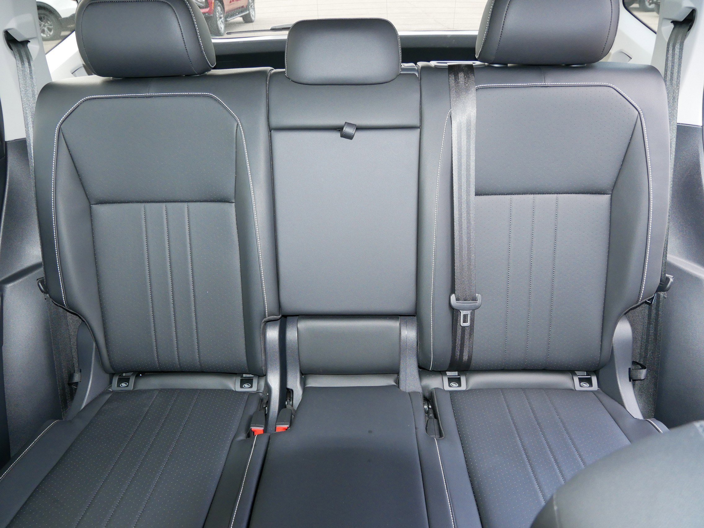 Used 2022 Volkswagen Tiguan SE AWD/4WD image 13