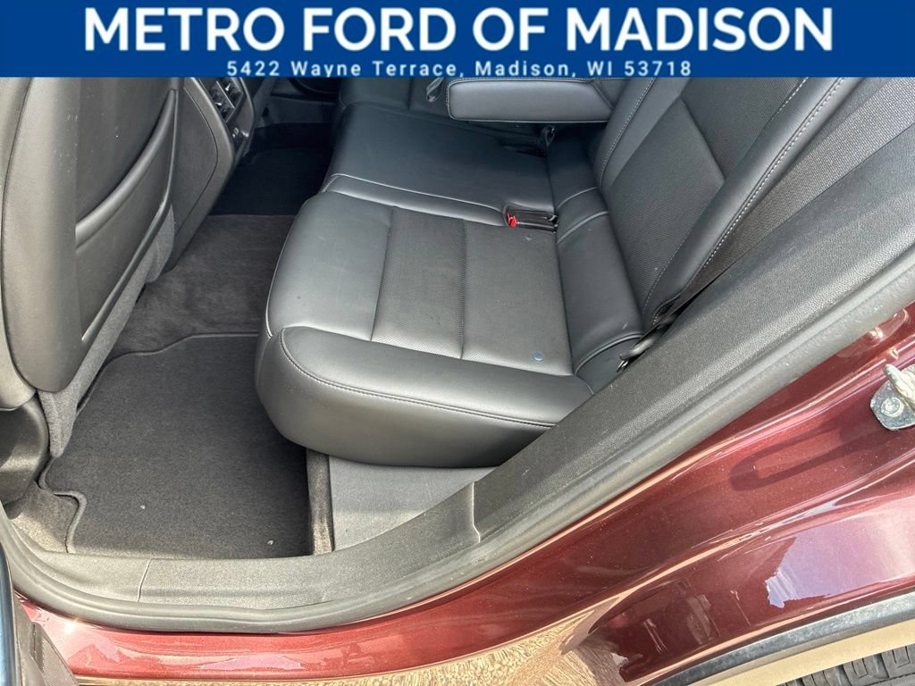 Used 2023 Cadillac XT4 Premium Luxury FWD image 37