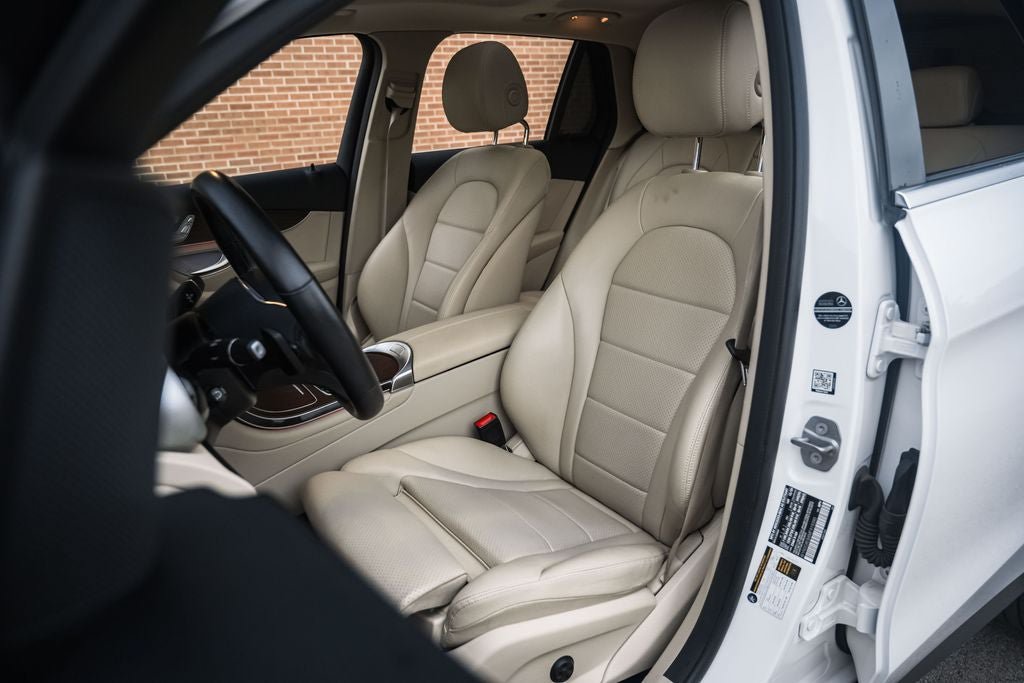 Used 2021 Mercedes-Benz GLC 300 4MATIC image 19