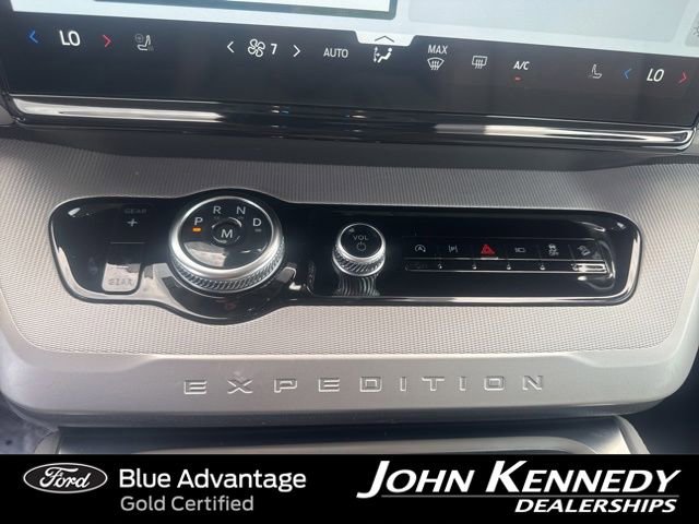 Certified 2025 Ford Expedition Active AWD/4WD image 17
