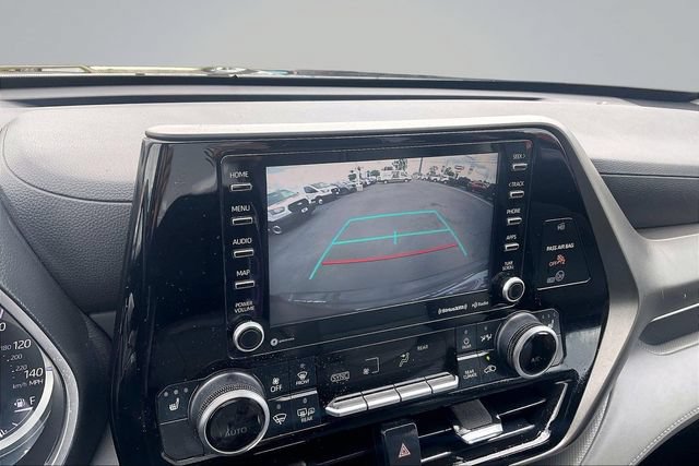 Used 2021 Toyota Highlander XLE FWD image 21