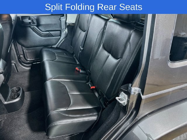 Used 2017 Jeep Wrangler Unlimited Sahara AWD/4WD image 19