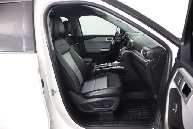 Certified 2023 Ford Explorer XLT w/ XLT Sport Appearance Package AWD/4WD image 72