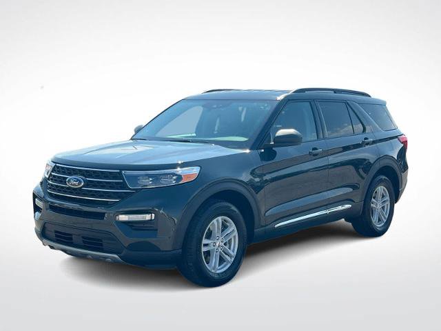 Certified 2024 Ford Explorer XLT w/ Equipment Group 202A AWD/4WD image 4