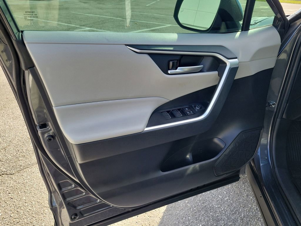 Used 2023 Toyota RAV4 XLE w/ Convenience Package image 22