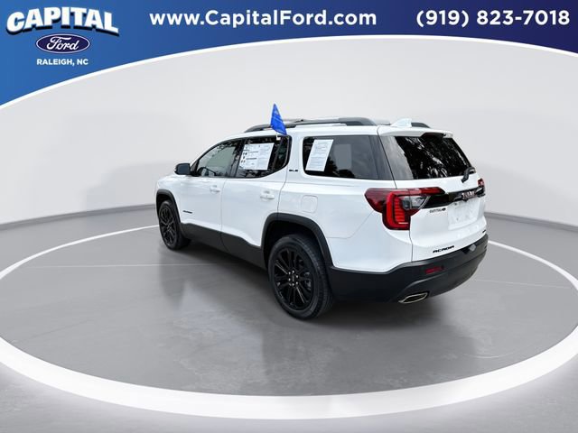 Used 2023 GMC Acadia SLE w/ Driver Convenience Package image 4