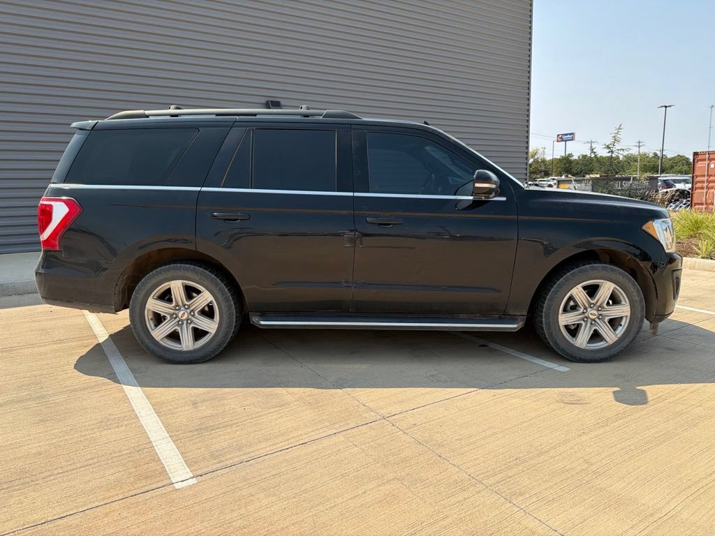 Certified 2018 Ford Expedition XLT w/ Equipment Group 202A AWD/4WD image 2