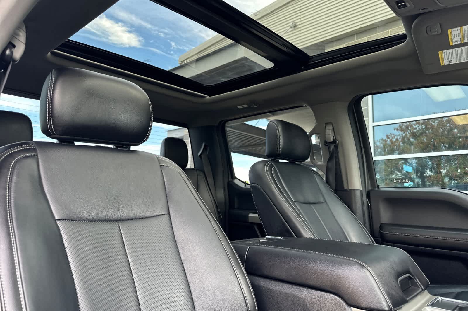 Certified 2019 Ford F150 Lariat w/ Equipment Group 502A Luxury AWD/4WD image 16